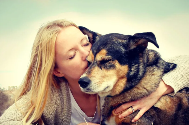 One Tiny Leaf Sent This Rescue Dog Running Straight Into Mom’s Arms